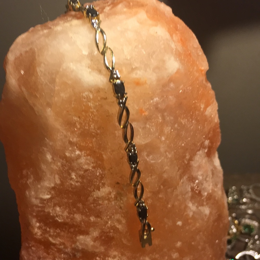 7.5 inch blue sapphire and diamond bracelet